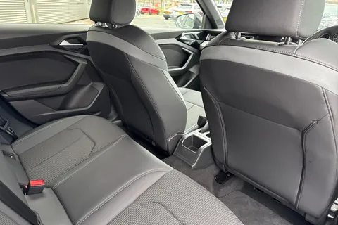 PX75XPB Audi A1 Black Edition 30 TFSI  116 PS 6-speed Thumbnail #41