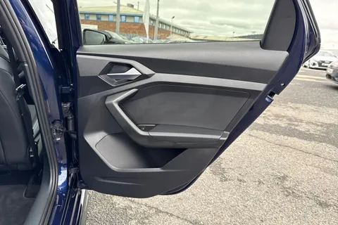 PX75XPB Audi A1 Black Edition 30 TFSI  116 PS 6-speed Thumbnail #43