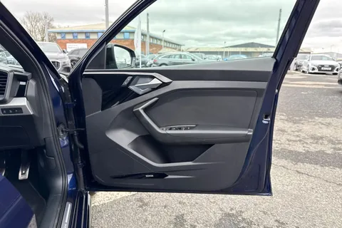 PX75XPB Audi A1 Black Edition 30 TFSI  116 PS 6-speed Thumbnail #48