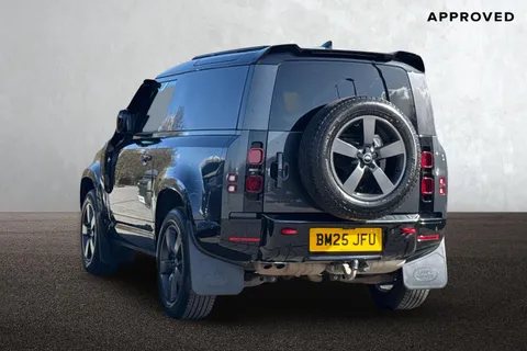 BM25JFU Land Rover Defender 90 3.0 D250 MHEV X-Dynamic SE Hard Top SUV 3dr Diesel Auto 4WD SWB Euro 6 (s/s) (250 ps) Thumbnail #3