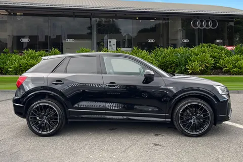 PX75WKF Audi Q2 Black Edition 35 TFSI  150 PS S tronic Thumbnail #4