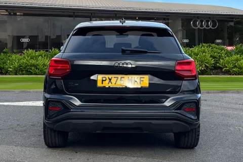 PX75WKF Audi Q2 Black Edition 35 TFSI  150 PS S tronic Thumbnail #5