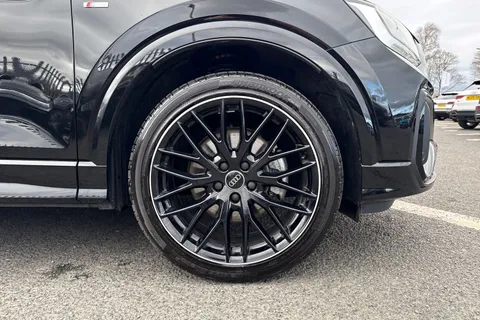 PX75WKF Audi Q2 Black Edition 35 TFSI  150 PS S tronic Thumbnail #10