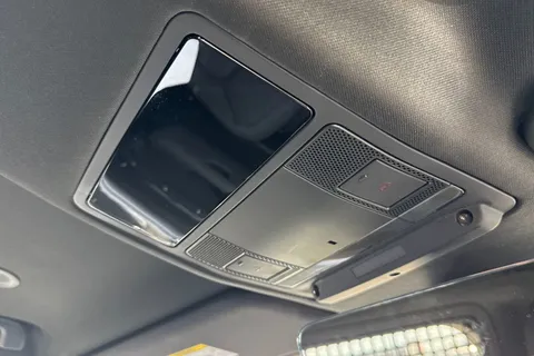 BM25JFU Land Rover Defender 90 3.0 D250 MHEV X-Dynamic SE Hard Top SUV 3dr Diesel Auto 4WD SWB Euro 6 (s/s) (250 ps) Thumbnail #24