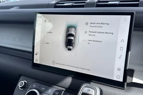 BM25JFU Land Rover Defender 90 3.0 D250 MHEV X-Dynamic SE Hard Top SUV 3dr Diesel Auto 4WD SWB Euro 6 (s/s) (250 ps) Thumbnail #40