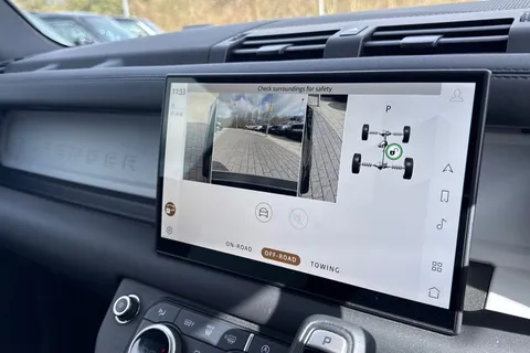 BM25JFU Land Rover Defender 90 3.0 D250 MHEV X-Dynamic SE Hard Top SUV 3dr Diesel Auto 4WD SWB Euro 6 (s/s) (250 ps) Thumbnail #41