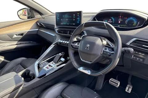 KV22UVM PEUGEOT 3008 1.6 13.2kWh GT Premium e-EAT Euro 6 (s/s) 5dr Thumbnail #15