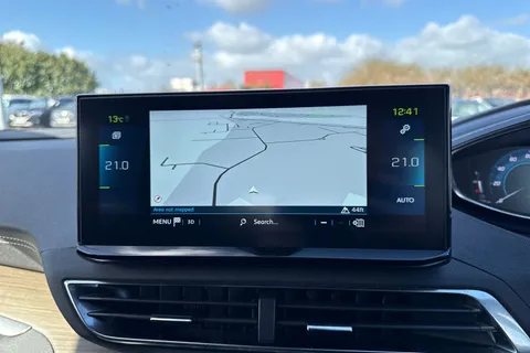 KV22UVM PEUGEOT 3008 1.6 13.2kWh GT Premium e-EAT Euro 6 (s/s) 5dr Thumbnail #18