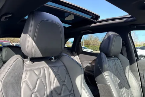 KV22UVM PEUGEOT 3008 1.6 13.2kWh GT Premium e-EAT Euro 6 (s/s) 5dr Thumbnail #25