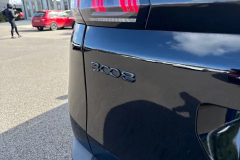 KV22UVM PEUGEOT 3008 1.6 13.2kWh GT Premium e-EAT Euro 6 (s/s) 5dr Thumbnail #33