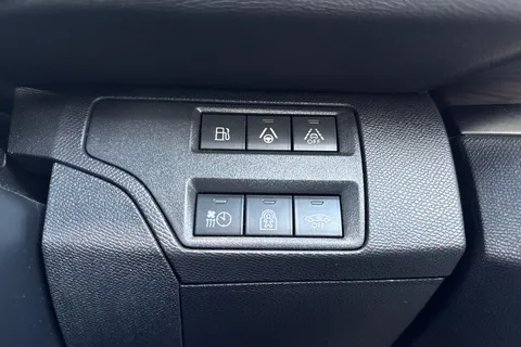 KV22UVM PEUGEOT 3008 1.6 13.2kWh GT Premium e-EAT Euro 6 (s/s) 5dr Thumbnail #47