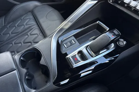 KV22UVM PEUGEOT 3008 1.6 13.2kWh GT Premium e-EAT Euro 6 (s/s) 5dr Thumbnail #60