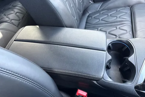 KV22UVM PEUGEOT 3008 1.6 13.2kWh GT Premium e-EAT Euro 6 (s/s) 5dr Thumbnail #61