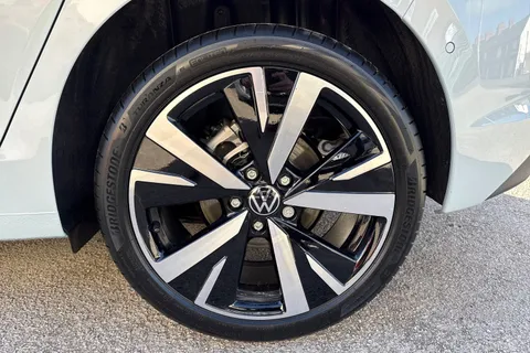  Volkswagen Golf 2.0 TDI Match Euro 6 (s/s) 5dr Thumbnail #12