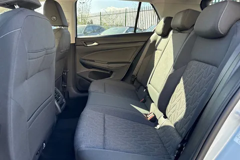  Volkswagen Golf 2.0 TDI Match Euro 6 (s/s) 5dr Thumbnail #32