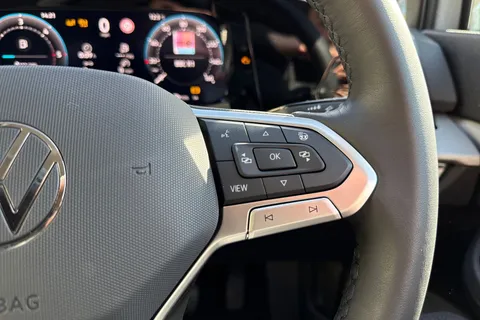  Volkswagen Golf 2.0 TDI Match Euro 6 (s/s) 5dr Thumbnail #43