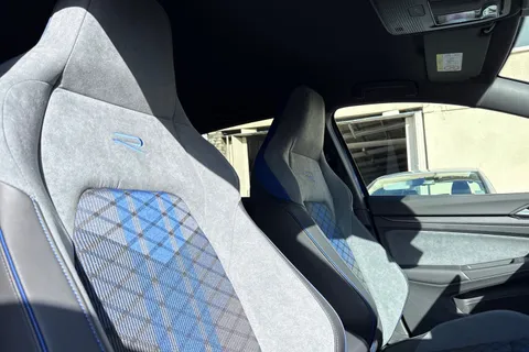  Volkswagen Golf 2.0 TSI R Black Edition DSG 4Motion Euro 6 (s/s) 5dr Thumbnail #24