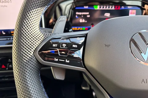  Volkswagen Golf 2.0 TSI R Black Edition DSG 4Motion Euro 6 (s/s) 5dr Thumbnail #43