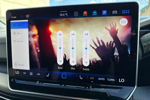  Volkswagen Golf 2.0 TSI R Black Edition DSG 4Motion Euro 6 (s/s) 5dr Thumbnail #53