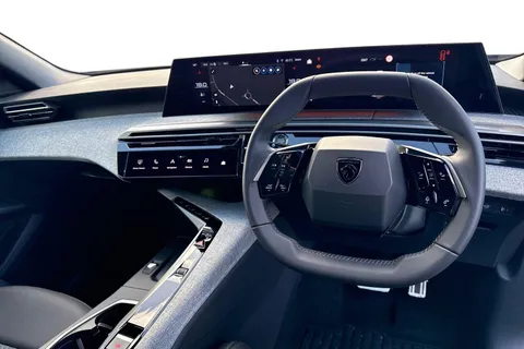 17 of 66 for PEUGEOT 3008 1.2 HYBRID Allure e-DSC6 Euro 6 (s/s) 5dr