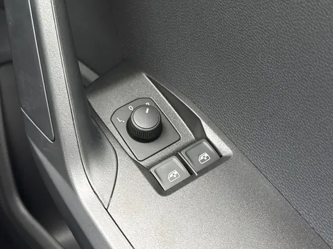 18 of 38 for SEAT IBIZA 1.0 TSI 95 SE Technology 5dr