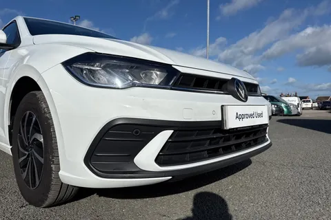 CX75YLE Volkswagen Polo 1.0 Life 5dr ⭐Front & Rear Parking sensors, Heated seats, Rear tinted glas Thumbnail #9