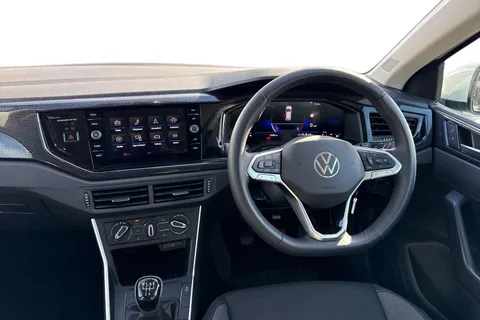 CX75YLE Volkswagen Polo 1.0 Life 5dr ⭐Front & Rear Parking sensors, Heated seats, Rear tinted glas Thumbnail #18