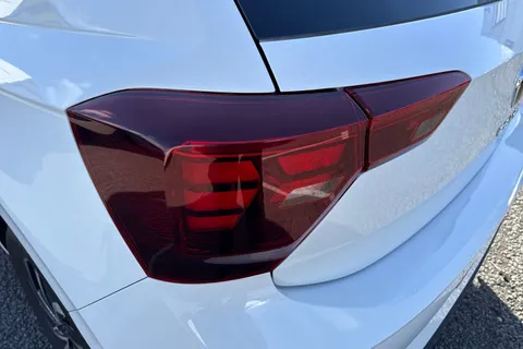 CX75YLE Volkswagen Polo 1.0 Life 5dr ⭐Front & Rear Parking sensors, Heated seats, Rear tinted glas Thumbnail #25