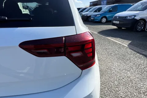 CX75YLE Volkswagen Polo 1.0 Life 5dr ⭐Front & Rear Parking sensors, Heated seats, Rear tinted glas Thumbnail #26