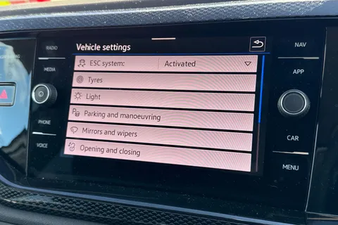 CX75YLE Volkswagen Polo 1.0 Life 5dr ⭐Front & Rear Parking sensors, Heated seats, Rear tinted glas Thumbnail #50