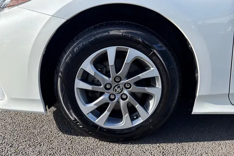 WU20RKA Toyota Prius 1.8 VVT 8.8kWh Business Edition Plus CVT Euro 6 (s/s) 5dr Thumbnail #14