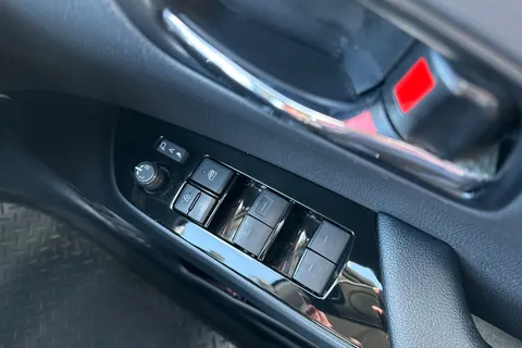 WU20RKA Toyota Prius 1.8 VVT 8.8kWh Business Edition Plus CVT Euro 6 (s/s) 5dr Thumbnail #46