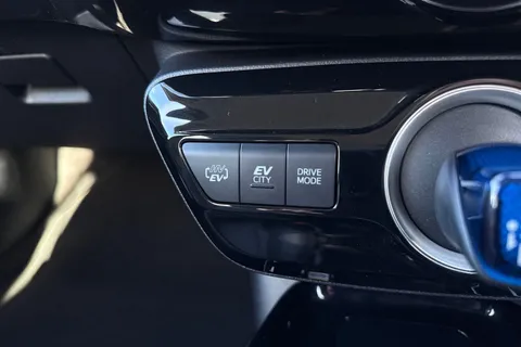 WU20RKA Toyota Prius 1.8 VVT 8.8kWh Business Edition Plus CVT Euro 6 (s/s) 5dr Thumbnail #57