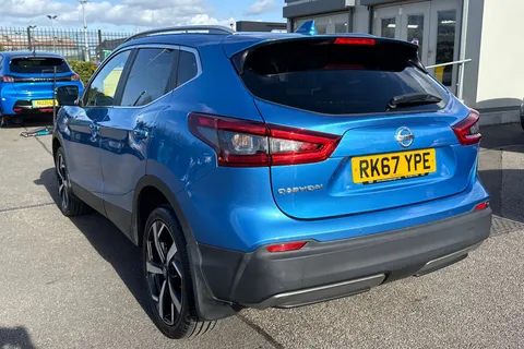 8 of 67 for Nissan Qashqai 1.2 DIG-T Tekna XTRON Euro 6 (s/s) 5dr