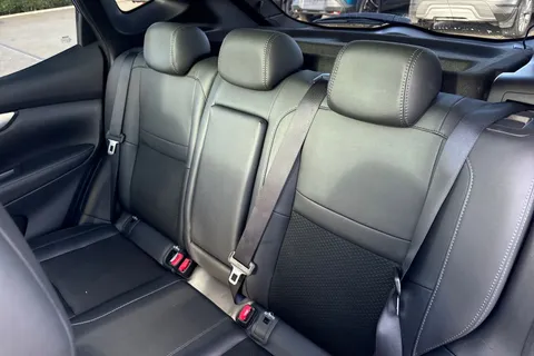 19 of 67 for Nissan Qashqai 1.2 DIG-T Tekna XTRON Euro 6 (s/s) 5dr