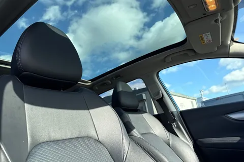 24 of 67 for Nissan Qashqai 1.2 DIG-T Tekna XTRON Euro 6 (s/s) 5dr