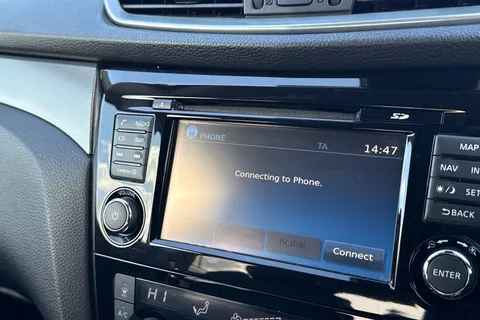 50 of 67 for Nissan Qashqai 1.2 DIG-T Tekna XTRON Euro 6 (s/s) 5dr