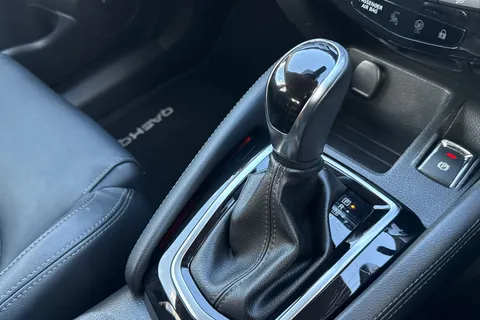 55 of 67 for Nissan Qashqai 1.2 DIG-T Tekna XTRON Euro 6 (s/s) 5dr