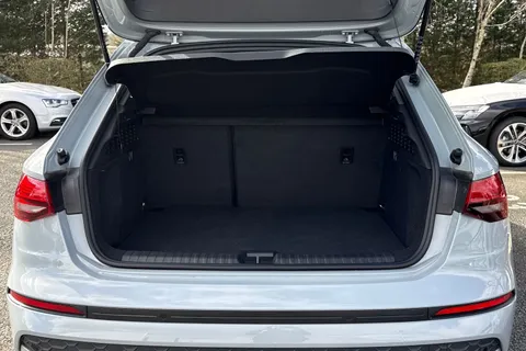 DE75KBF Audi A3 Sport 40 e 204 PS S tronic Thumbnail #7