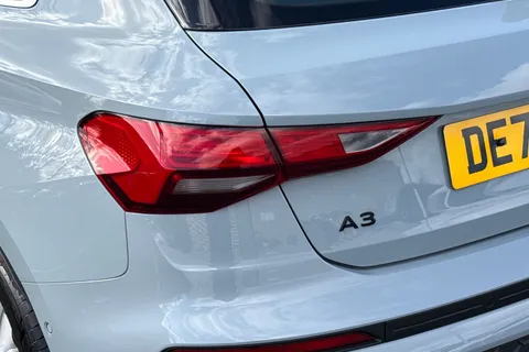 DE75KBF Audi A3 Sport 40 e 204 PS S tronic Thumbnail #8