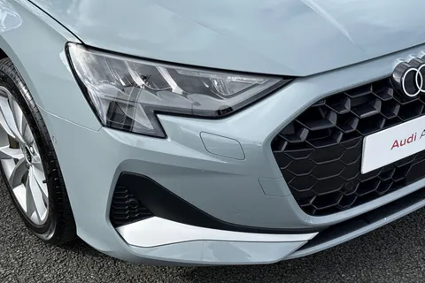 DE75KBF Audi A3 Sport 40 e 204 PS S tronic Thumbnail #9