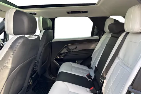 FE23TLU Land Rover Range Rover Sport 3.0 D300 Dynamic SE 5dr Thumbnail #4