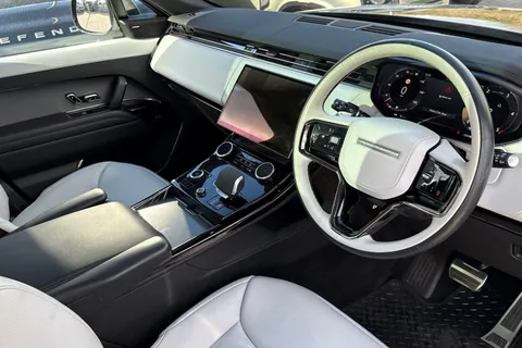 FE23TLU Land Rover Range Rover Sport 3.0 D300 Dynamic SE 5dr Thumbnail #31