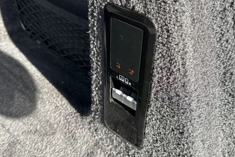 FE23TLU Land Rover Range Rover Sport 3.0 D300 Dynamic SE 5dr Thumbnail #35