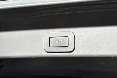 FE23TLU Land Rover Range Rover Sport 3.0 D300 Dynamic SE 5dr Thumbnail #36