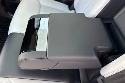 FE23TLU Land Rover Range Rover Sport 3.0 D300 Dynamic SE 5dr Thumbnail #40