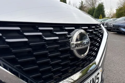 YB22KNS Nissan Qashqai 1.3 DIG-T MHEV Acenta Premium Euro 6 (s/s) 5dr Thumbnail #29