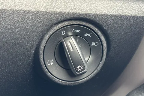 DK71WXF SEAT Mii 36.8kWh Auto 5dr Thumbnail #28