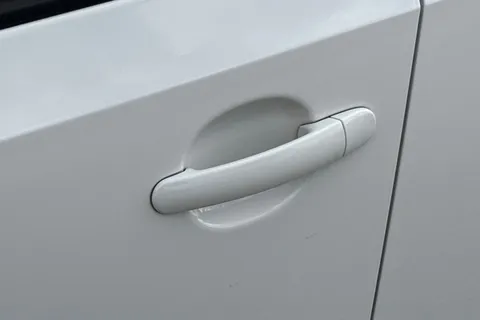 DK71WXF SEAT Mii 36.8kWh Auto 5dr Thumbnail #33