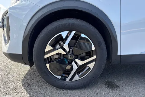 KW25YOG PEUGEOT 2008 1.2 HYBRID GT e-DSC6 Euro 6 (s/s) 5dr Thumbnail #12